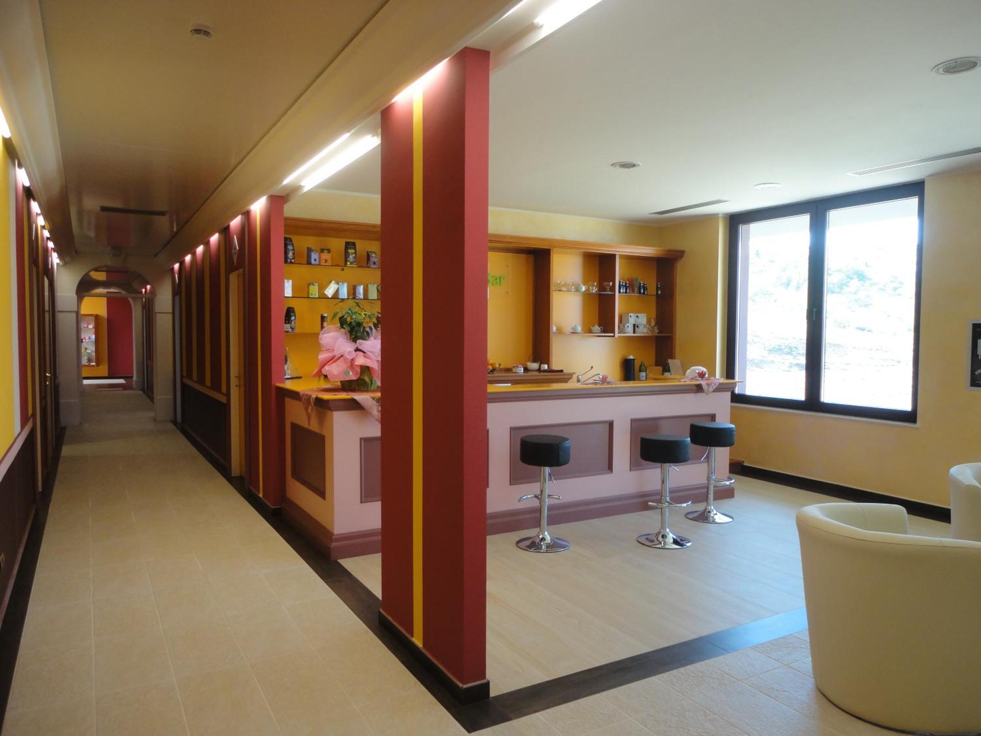 Domus Hotel Bagnoli Del Trigno Buitenkant foto