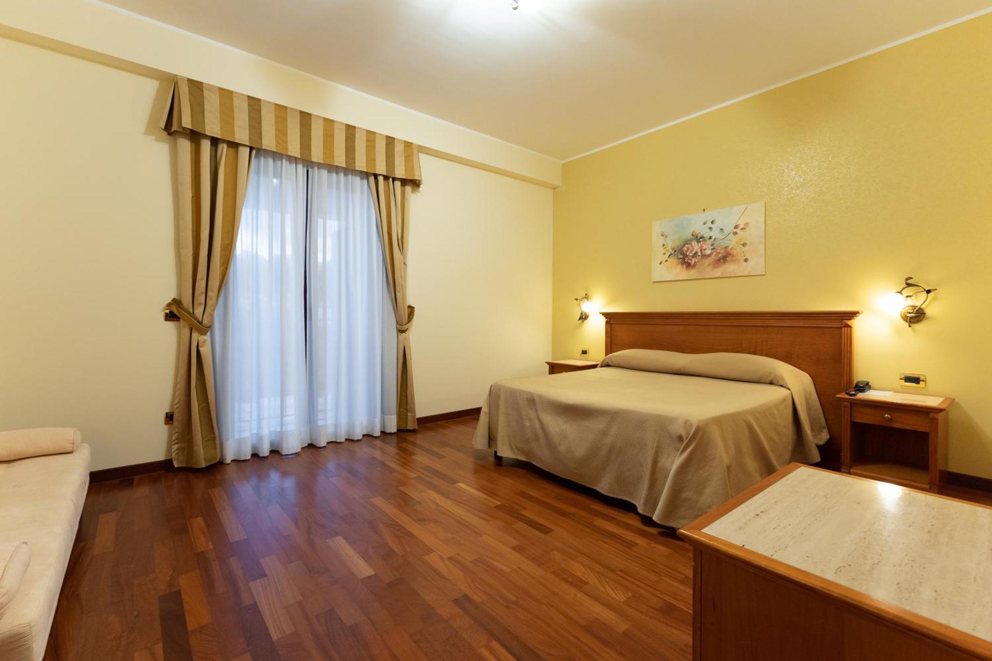 Domus Hotel Bagnoli Del Trigno Buitenkant foto