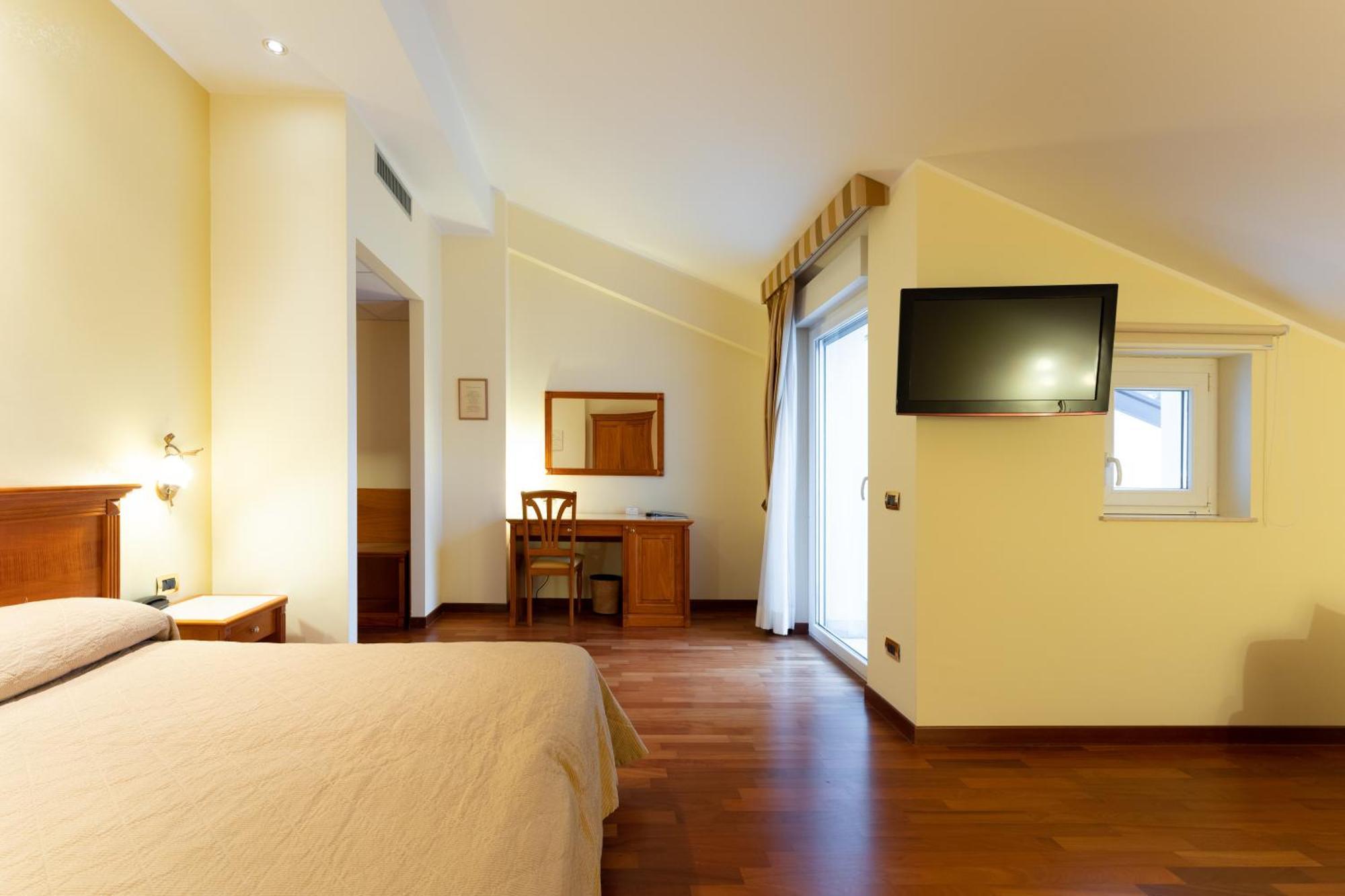Domus Hotel Bagnoli Del Trigno Buitenkant foto