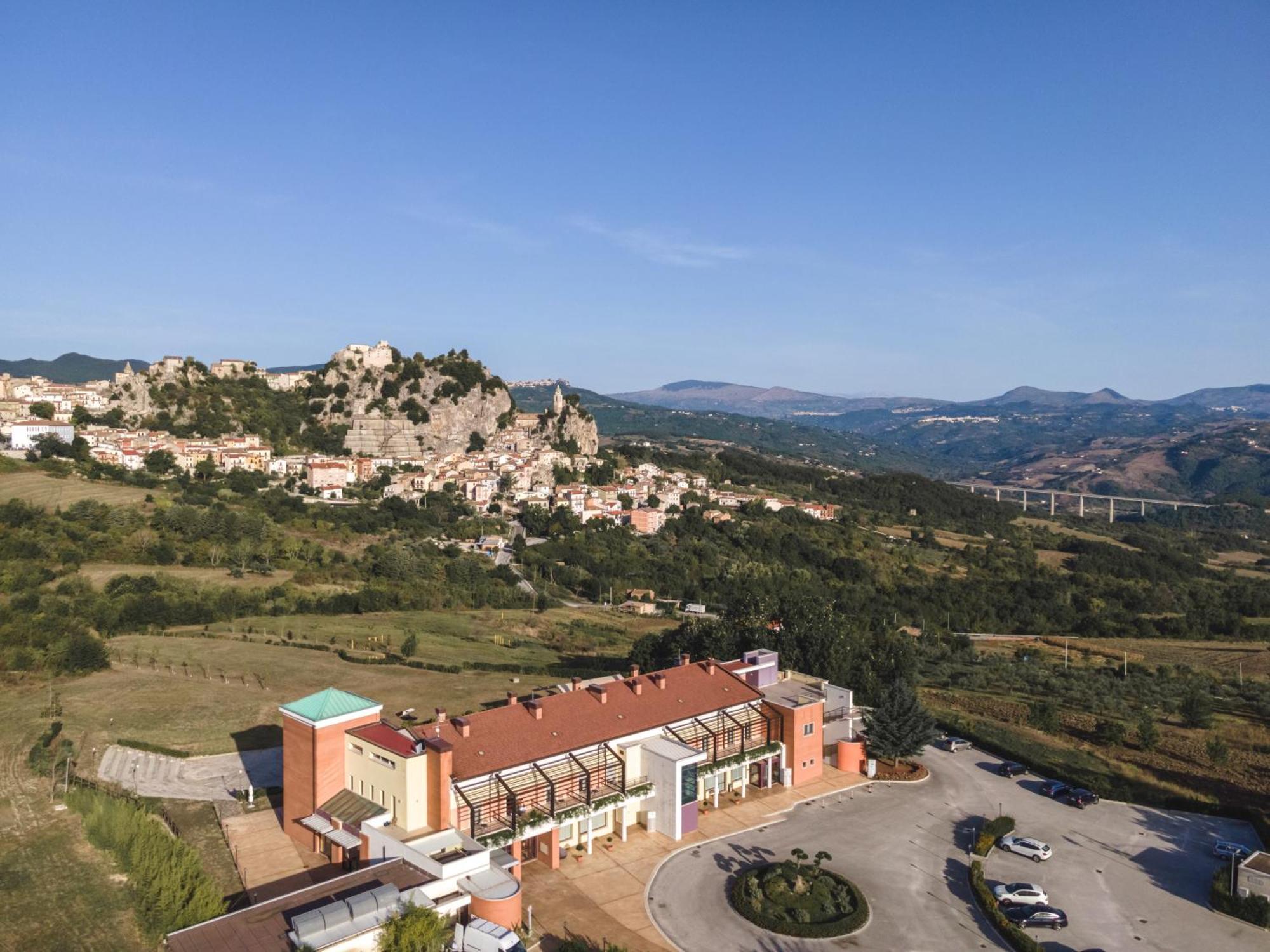Domus Hotel Bagnoli Del Trigno Buitenkant foto